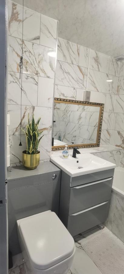 Lovely 3 Bed Ground Floor Apartment Near Qe Hospital Harborne Birmingham New Dış mekan fotoğraf